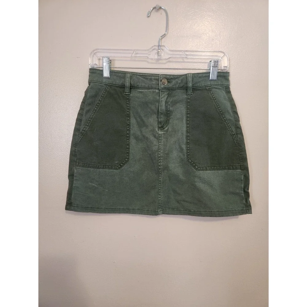 Vineyard Vines Mini Jean Skirt‎ Green Womens Size 0 Patch Pockets Medium Denim